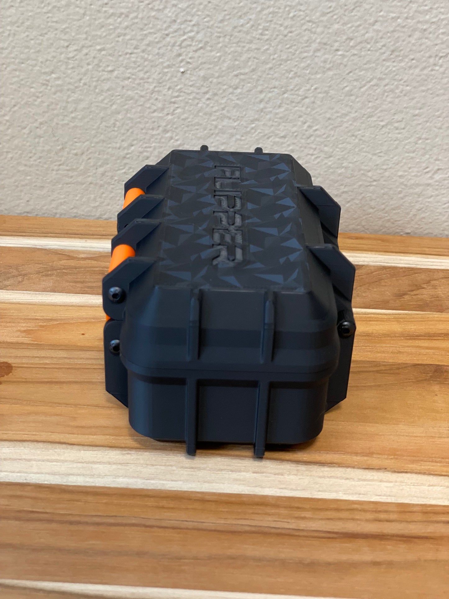 flipperzero Hard protective storage case - Updated Holographic version with Interchangeable Black Latches - Secure Your Device.